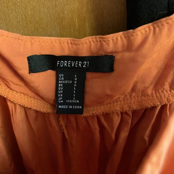 Forever 21 romper lg. never worn. - Picture 2 of 4